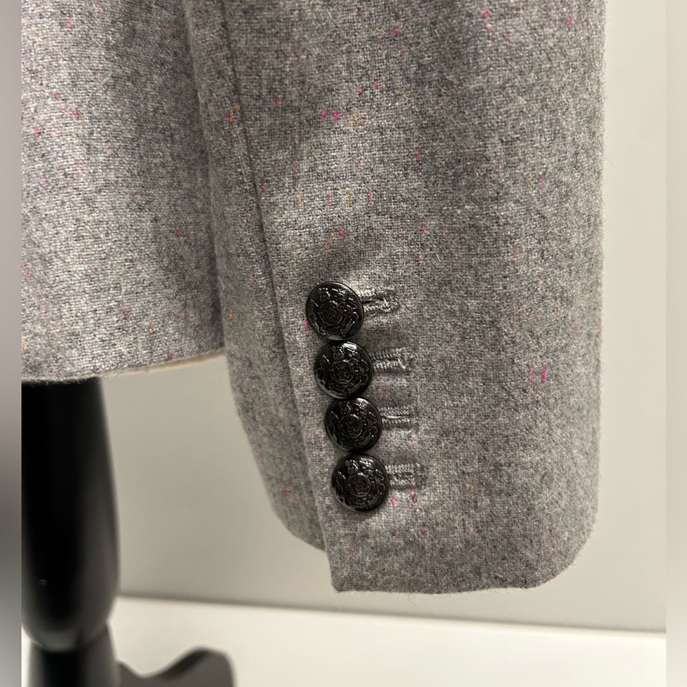 Banana Republic- Women's Gray Blazer - Picture 4 of 8